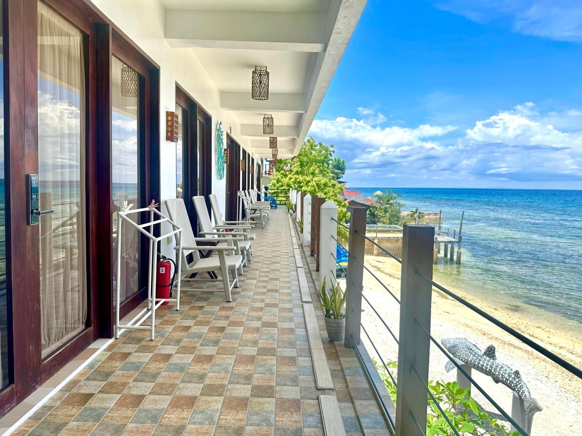 Oslob Whale Shark Resort 외부 사진